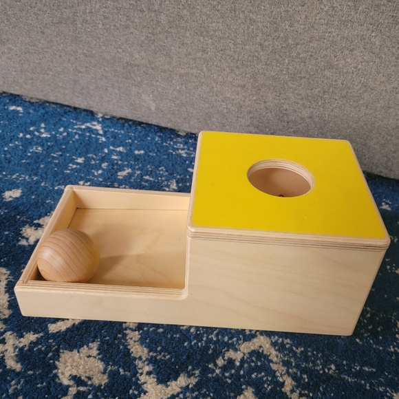 Lovevery Ball Drop Box with Ball - Picture 3 of 4